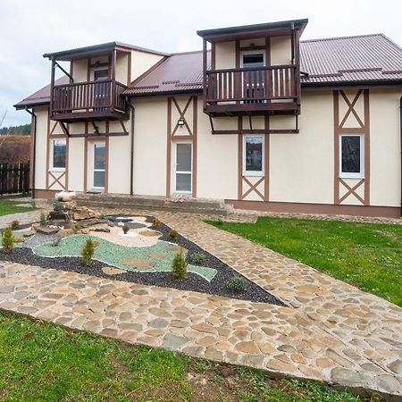 Котедж "Під Горбком" Korchin Ngoại thất bức ảnh